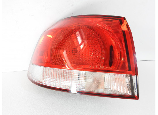 Světlo levé zadní včetně nosiče žárovek Volkswagen Golf VI 6 5K 5K0945095E